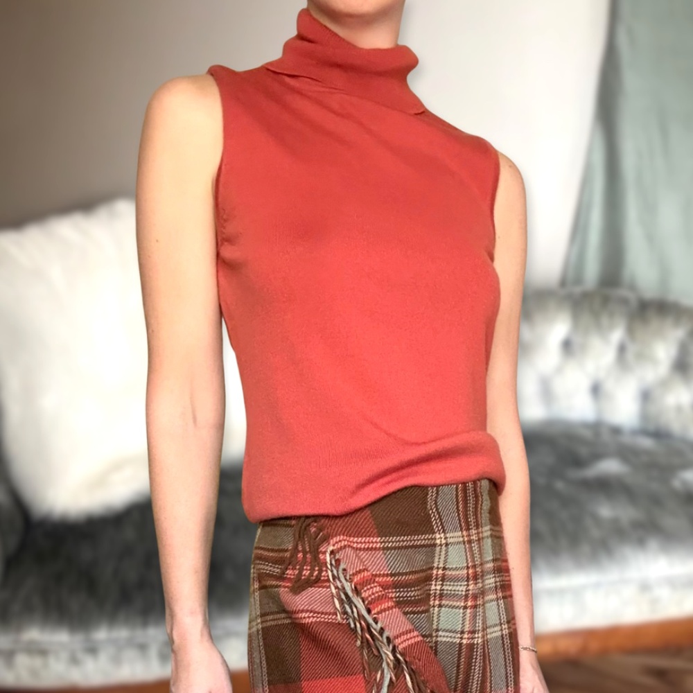 Per Se Merino Wool Sleeveless Pullover Medium Turtleneck Rust Brown Quiet Luxury